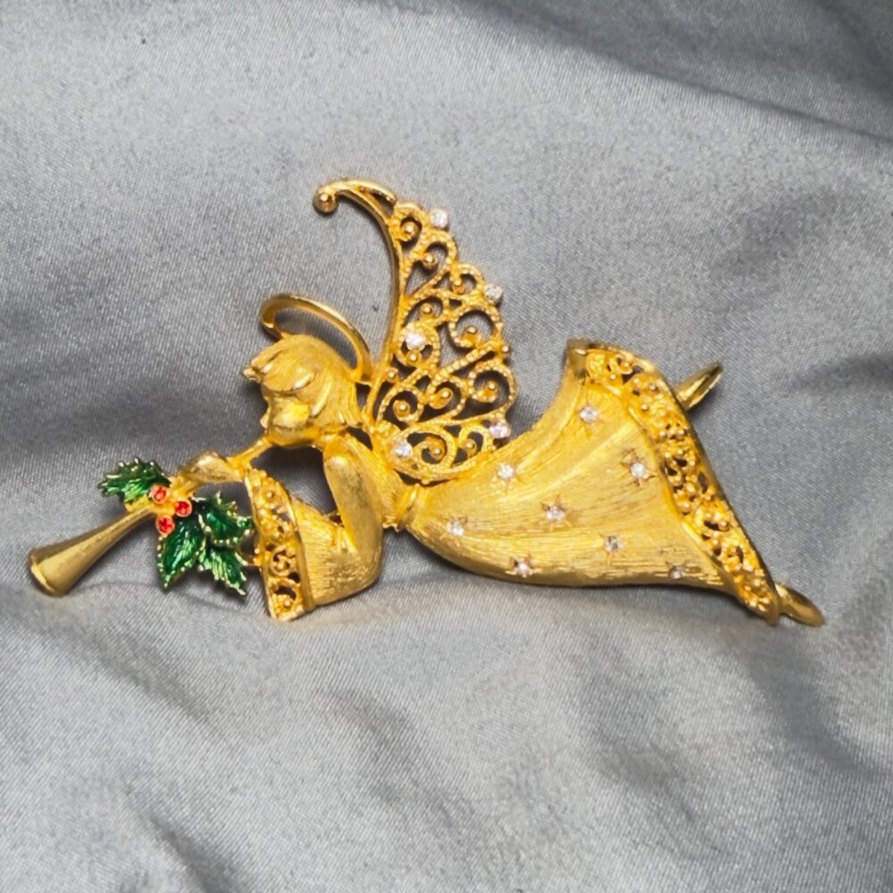 Angel Brooch JJ Gold Tone Rhinestone Filigree Wing Figural Pin 3.75” - Picture 8 of 9